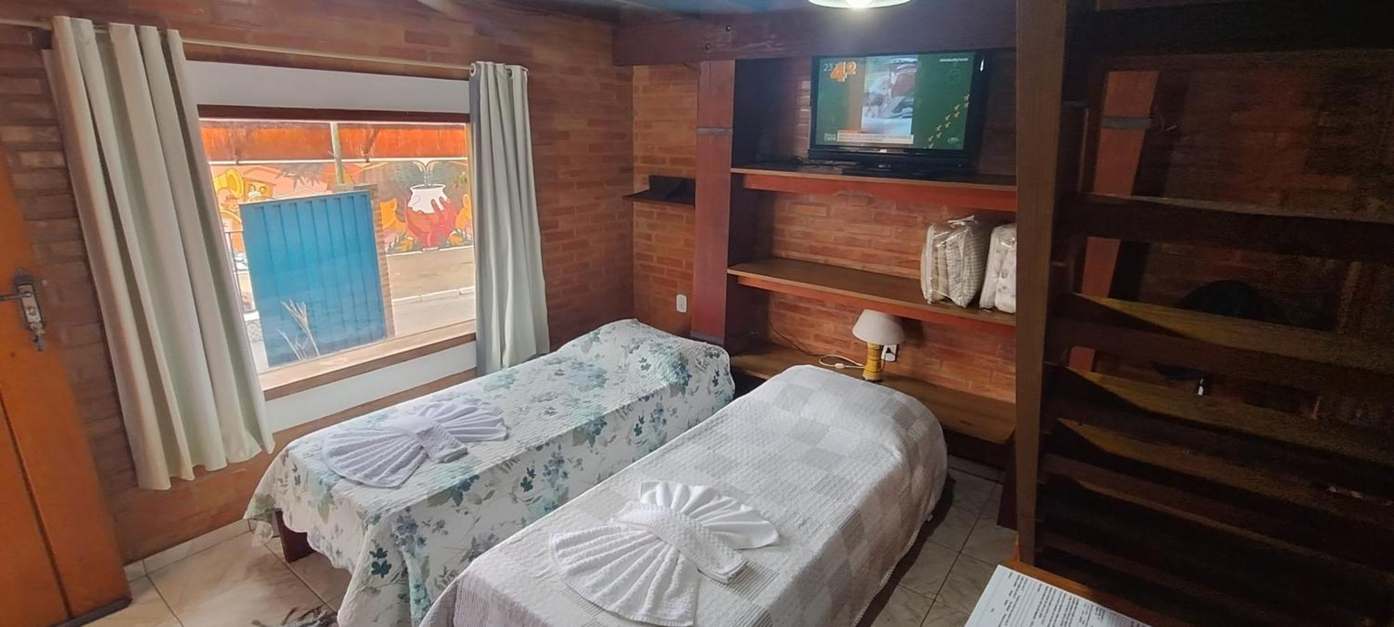Hospedagem Vila Rica - 500M Do Centro De Cunha Sp 外观 照片